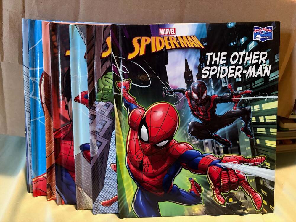 Marvel Spider-Man Me Reader and 8-Book Library Set pi kids